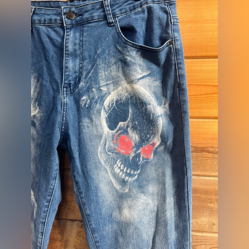 💀 Custom Airbrushed Halloween Skull Themed Jeans – Size 35 💀 High Rise w/Stretch - Picture 2 of 10
